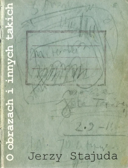 Na szarawym tle w stylu starego kajetu widnieje w pionie biały tytuł książki
