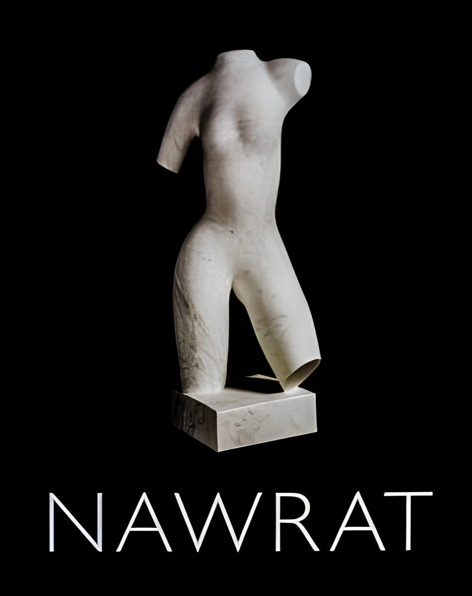 Na czarnej okładce widnieje rzeźba oraz tytuł publikacji