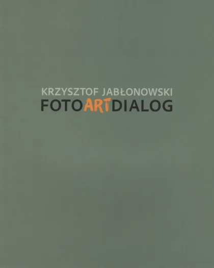 Okładka o kolorze oliwkowym z tytułem publikacji na środku